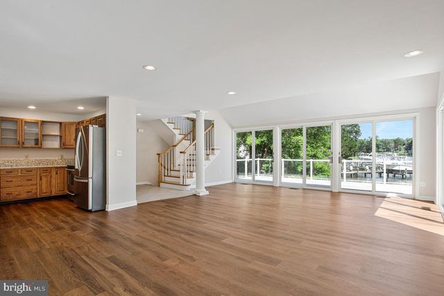 421 EDGEWATER RD, Pasadena, MD 21122