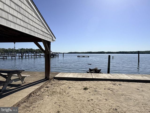 421 EDGEWATER RD, Pasadena, MD 21122