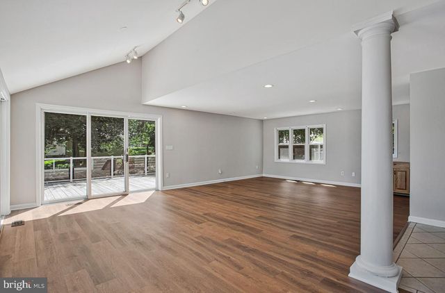421 EDGEWATER RD, Pasadena, MD 21122