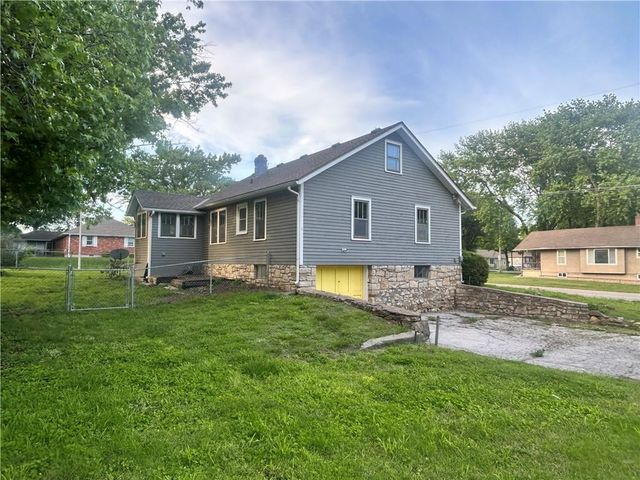 6100 Long Avenue, Shawnee, KS 66216