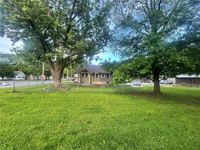 6100 Long Avenue, Shawnee, KS 66216