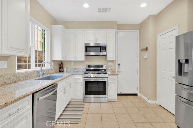 16597 Gala Avenue, Fontana, CA 92337