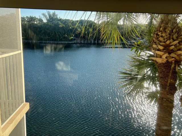 3100 NE 48th Court 307, Lighthouse Point, FL 33064