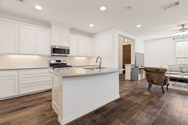 4246 Cascade Sky, Arlington, TX 76005