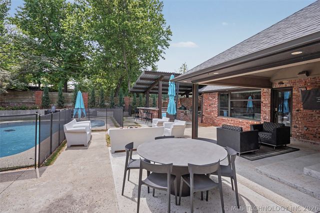 2430 E 32nd Street, Tulsa, OK 74105