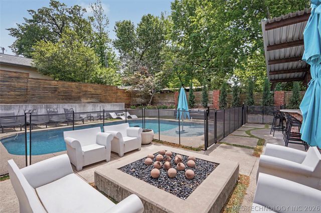 2430 E 32nd Street, Tulsa, OK 74105
