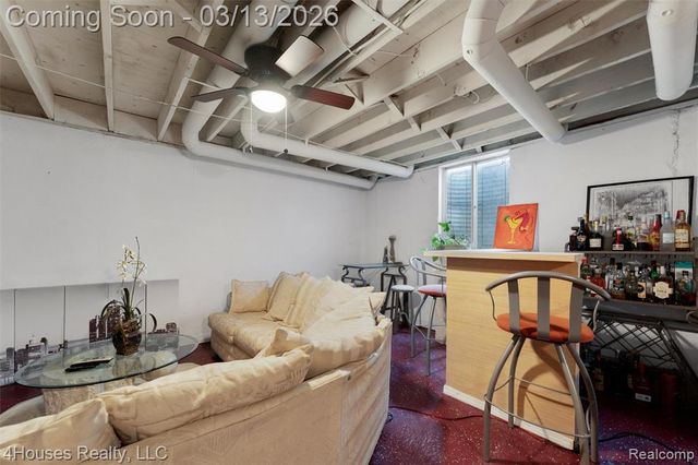 25039 N Woodvale Drive 25, Southfield, MI 48034