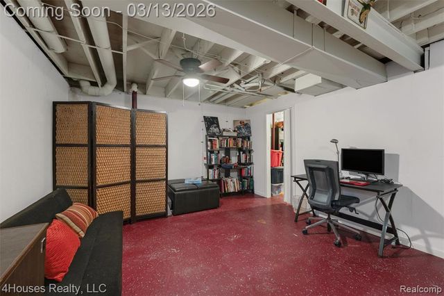 25039 N Woodvale Drive 25, Southfield, MI 48034