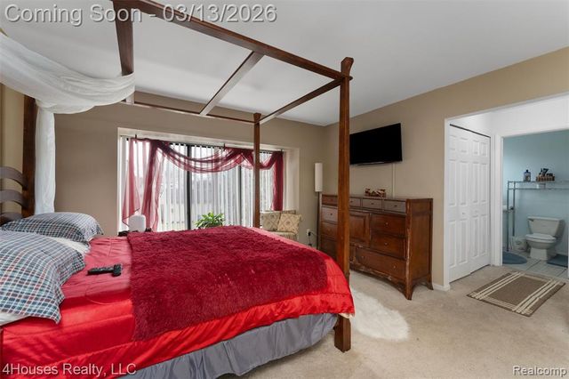 25039 N Woodvale Drive 25, Southfield, MI 48034