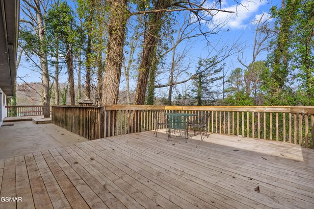 335 Buena Vista Drive, Sevierville, TN 37876