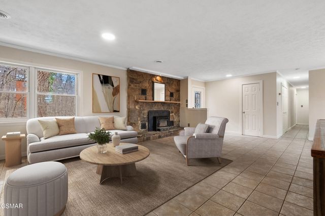 335 Buena Vista Drive, Sevierville, TN 37876