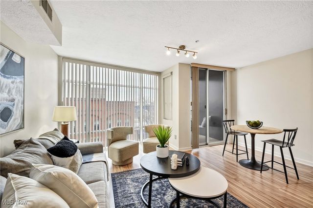 2222 Detroit Avenue 717, Cleveland, OH 44113