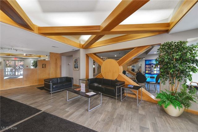 2222 Detroit Avenue 717, Cleveland, OH 44113