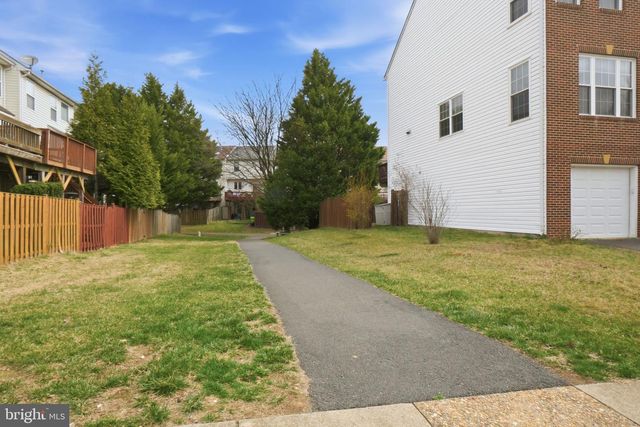 6601 LAVINUS LN, Alexandria, VA 22315