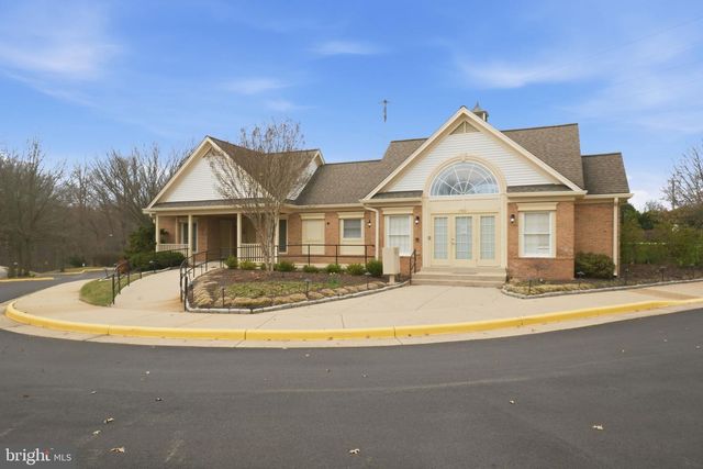 6601 LAVINUS LN, Alexandria, VA 22315