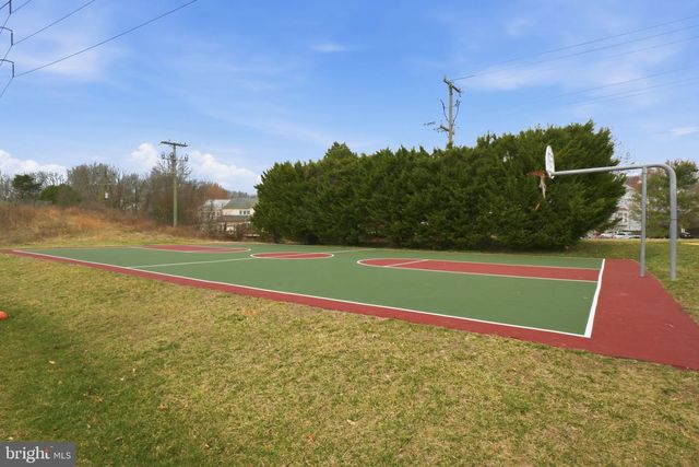 6601 LAVINUS LN, Alexandria, VA 22315