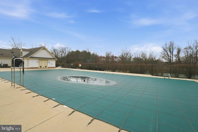 6601 LAVINUS LN, Alexandria, VA 22315