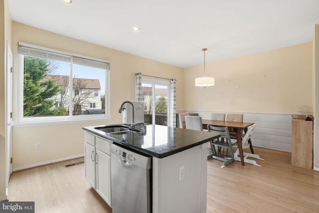 6601 LAVINUS LN, Alexandria, VA 22315