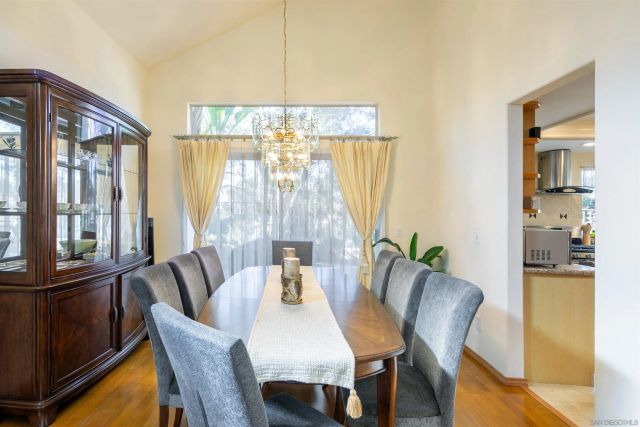 1819 Ithaca Dr, Vista, CA 92081
