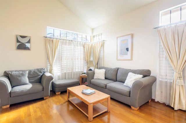 1819 Ithaca Dr, Vista, CA 92081