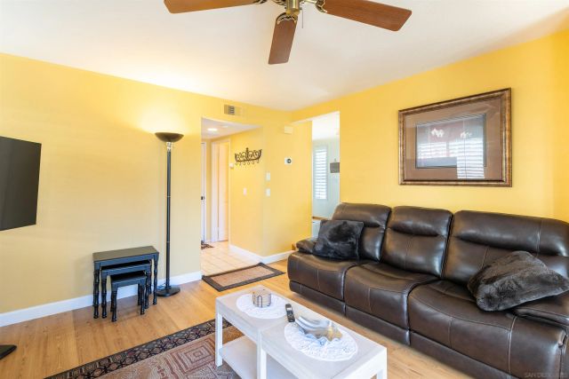 1819 Ithaca Dr, Vista, CA 92081