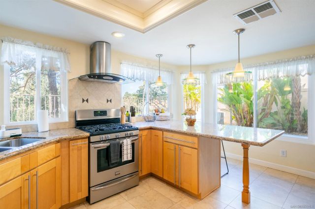 1819 Ithaca Dr, Vista, CA 92081