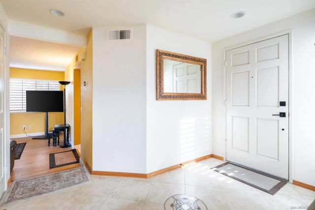1819 Ithaca Dr, Vista, CA 92081