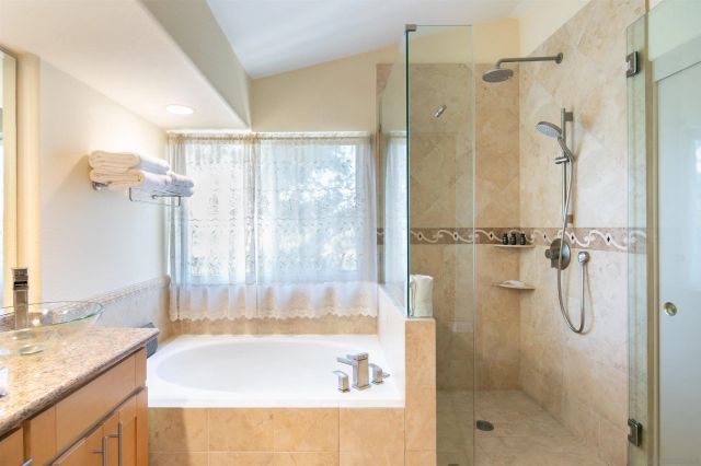 1819 Ithaca Dr, Vista, CA 92081