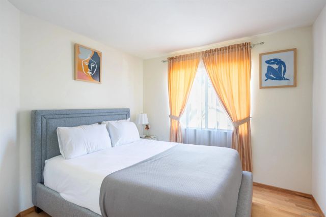 1819 Ithaca Dr, Vista, CA 92081