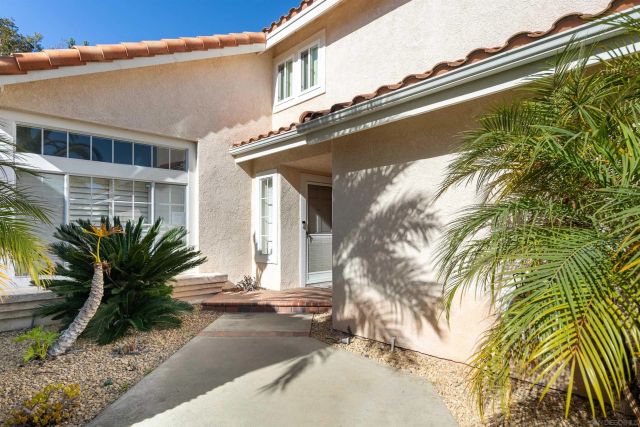 1819 Ithaca Dr, Vista, CA 92081
