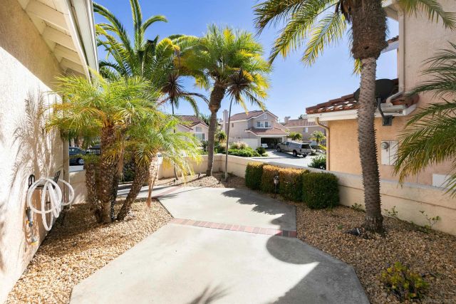 1819 Ithaca Dr, Vista, CA 92081