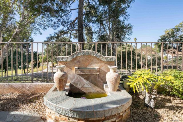 1819 Ithaca Dr, Vista, CA 92081