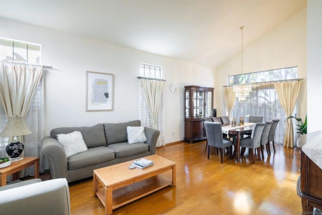 1819 Ithaca Dr, Vista, CA 92081
