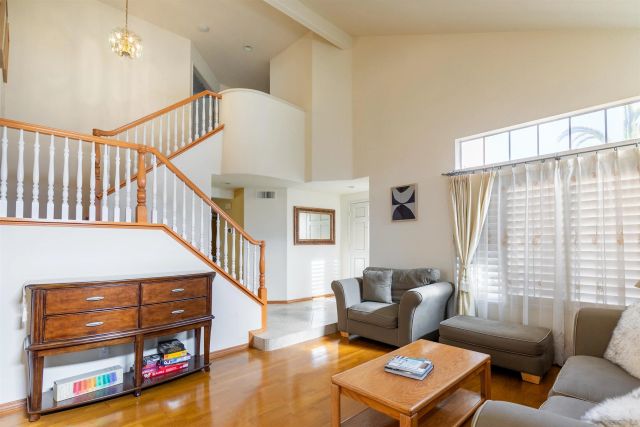 1819 Ithaca Dr, Vista, CA 92081