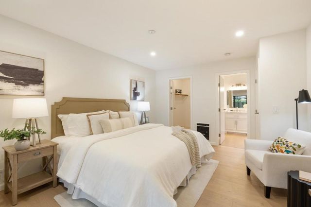1070 Mercedes Avenue 12, Los Altos, CA 94022