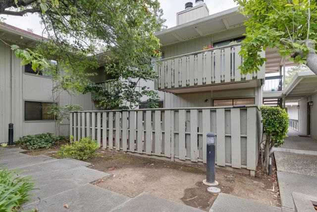 1070 Mercedes Avenue 12, Los Altos, CA 94022