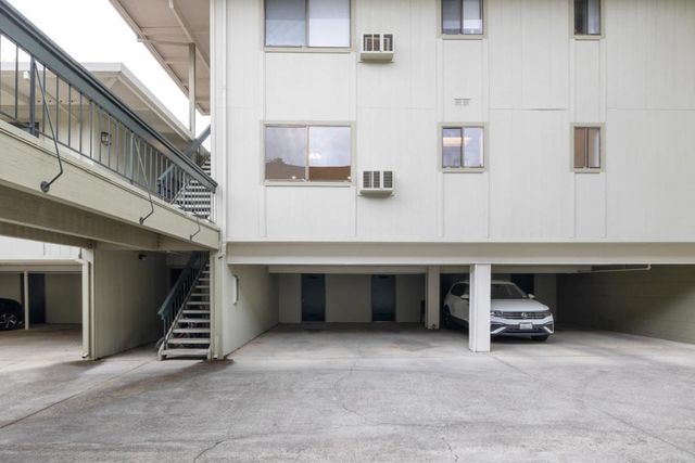 1070 Mercedes Avenue 12, Los Altos, CA 94022