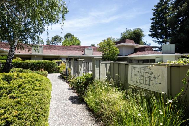 1070 Mercedes Avenue 12, Los Altos, CA 94022