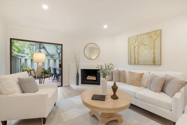 1070 Mercedes Avenue 12, Los Altos, CA 94022
