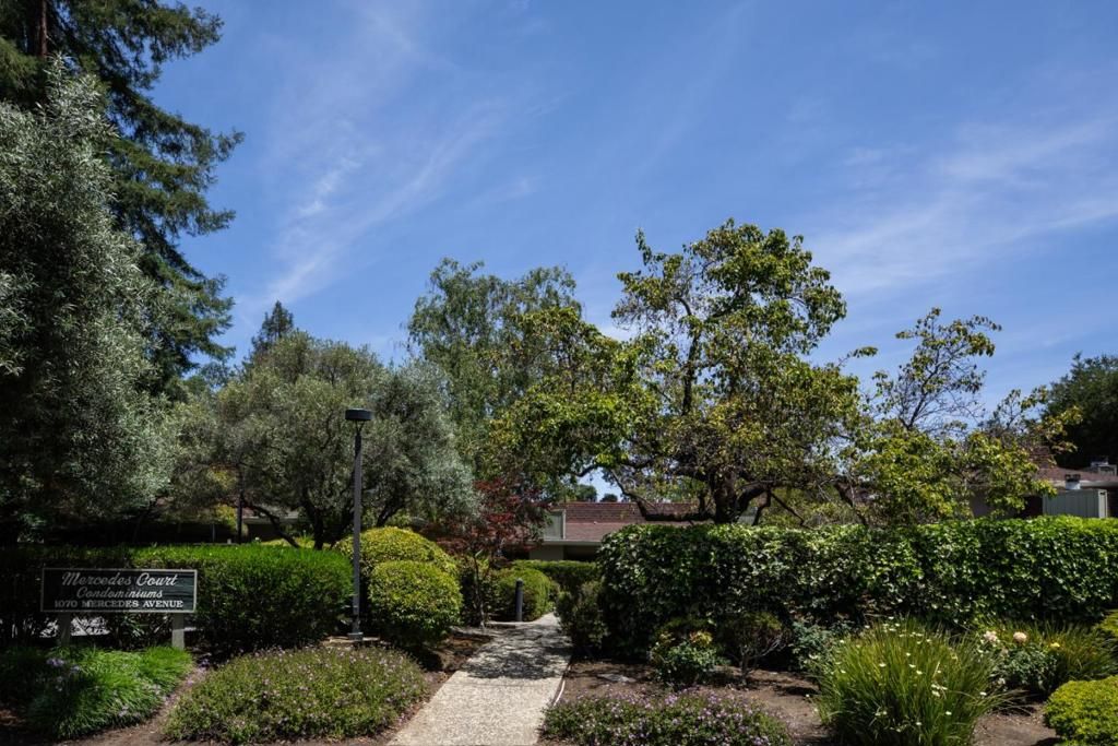 1070 Mercedes Avenue 12, Los Altos, CA 94022