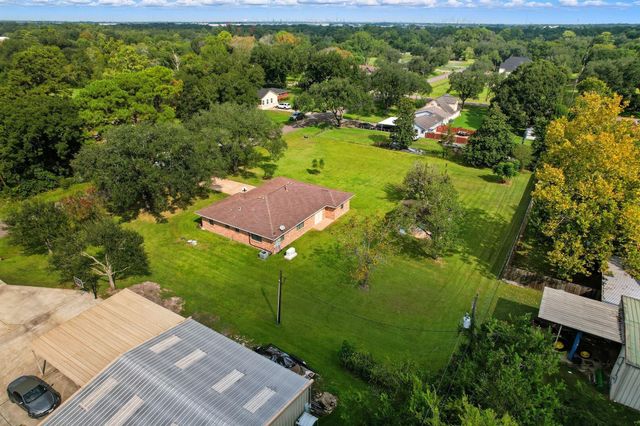 12615 Britt Road, Brookside Village, TX 77581