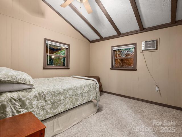 31 Poplar Lane, Maggie Valley, NC 28751