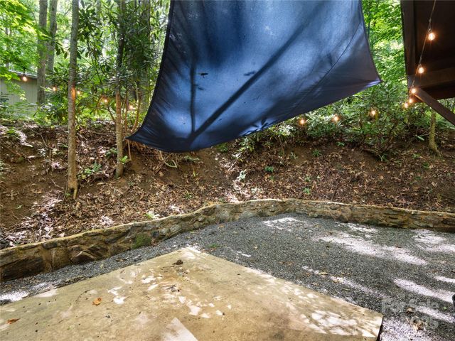 31 Poplar Lane, Maggie Valley, NC 28751