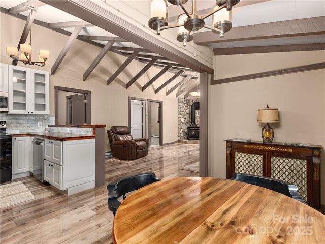 31 Poplar Lane, Maggie Valley, NC 28751