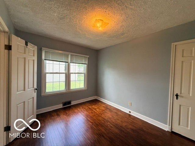 824 W 5th Street, Seymour, IN 47274