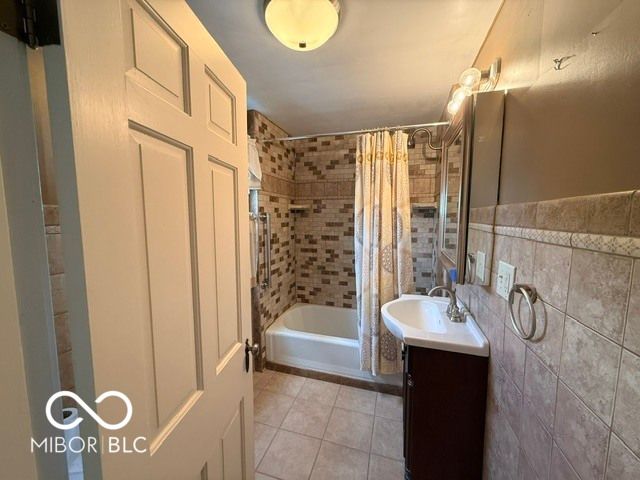 824 W 5th Street, Seymour, IN 47274