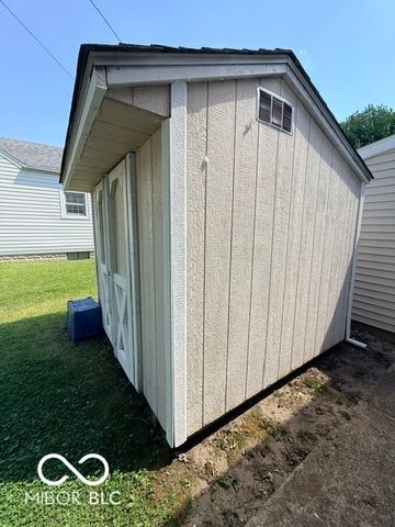 824 W 5th Street, Seymour, IN 47274