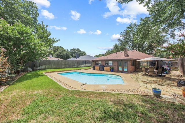 3040 Panhandle Drive, Grapevine, TX 76051