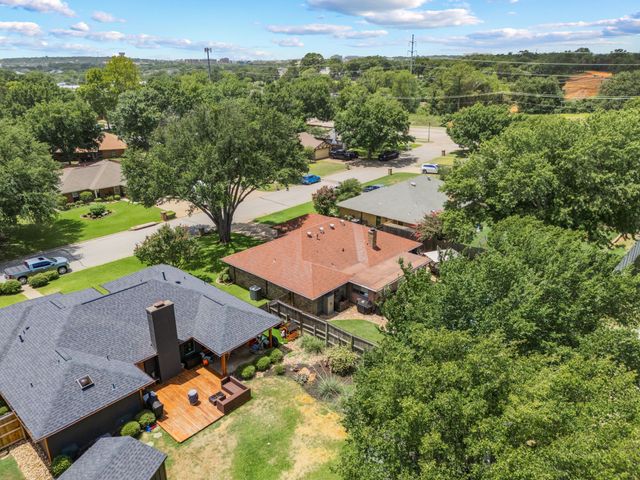 3040 Panhandle Drive, Grapevine, TX 76051