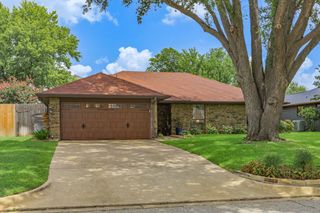 3040 Panhandle Drive, Grapevine, TX 76051